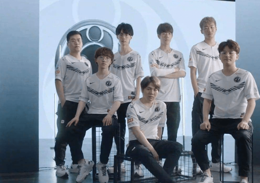 更因为一位 更因为一位