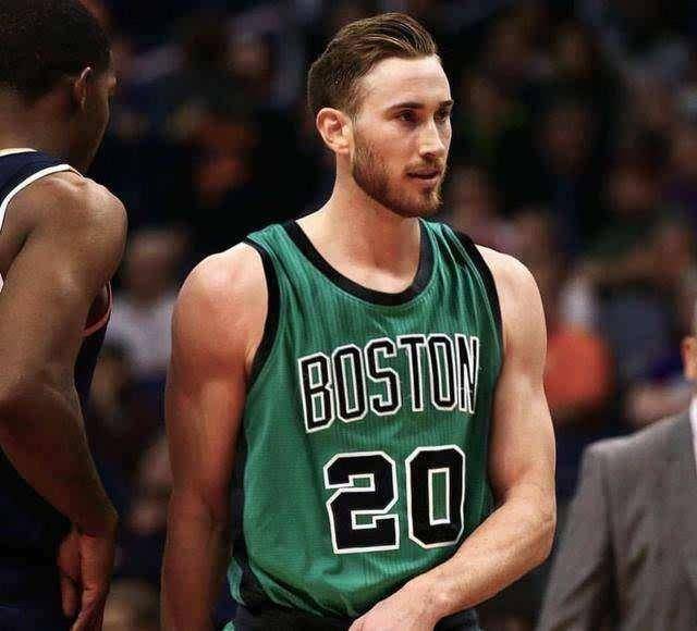 都将目光投 都将目光投