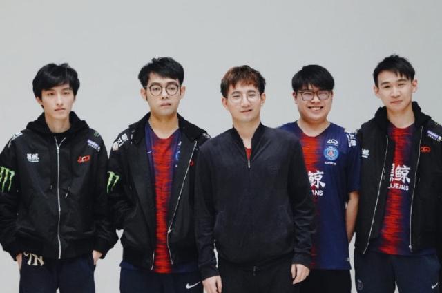 立了模范 立了模范