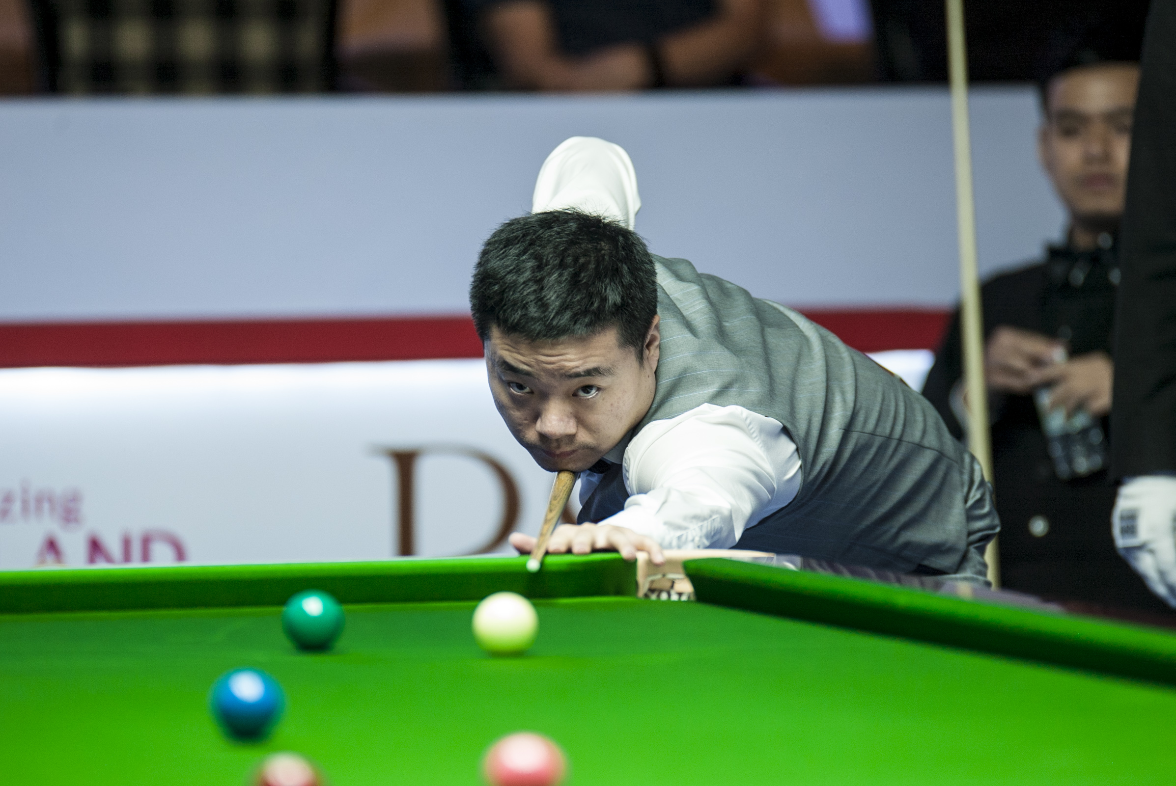 茵场上共同 茵场上共同