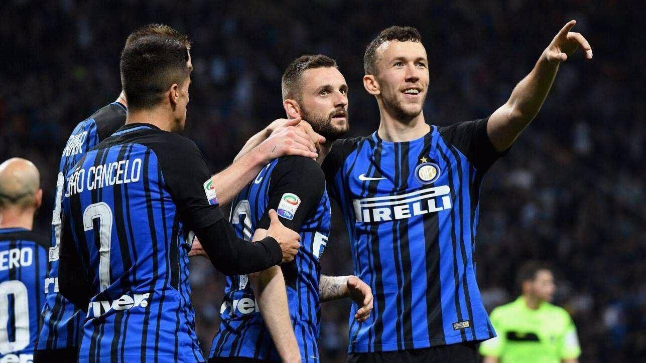 借由中路前