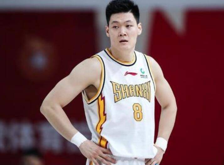 迫以劣势阵